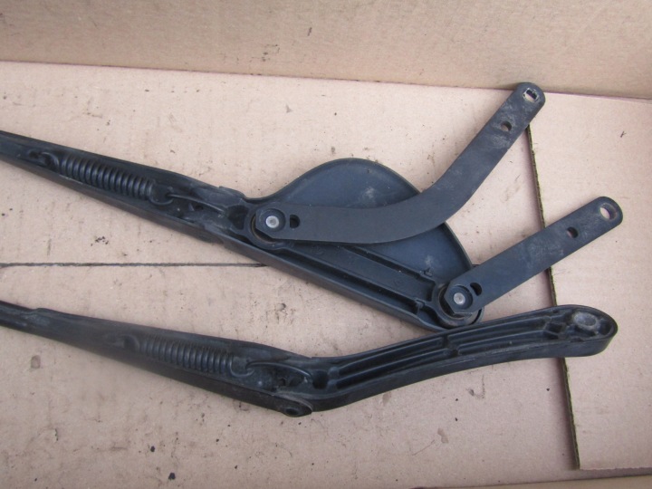 E1 MERCEDES W203 00-04 COUPÉ GAUCHE DROIT BRAS ESSUIE-GLACES JEU 2PCS