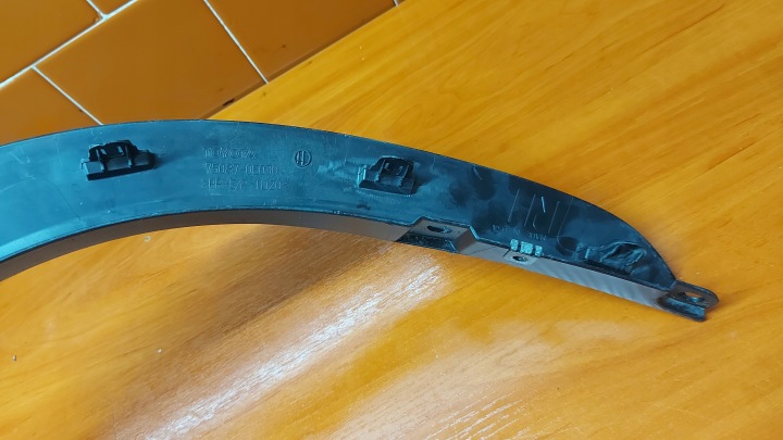MOULURE REVÊTEMENT GARDE-BOUE DROITE DROIT ARRIÈRE TOYOTA HIGHLANDER IV 20-