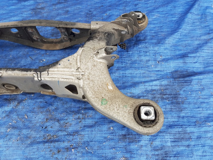 BERCEAU ARRIÈRE MERCEDES SL R230 W230 POUTRE CHÂSSIS CHÂSSIS 2303501600