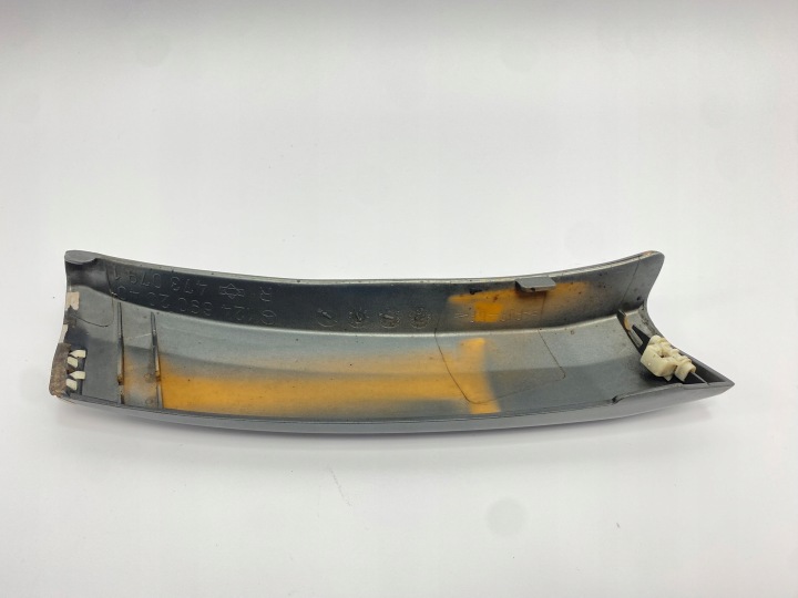 MOULURE LATÉRALE GARDE-BOUE DROIT ARRIÈRE LÈVRE MERCEDES W124 BERLINE UNIVERSEL 1246902040