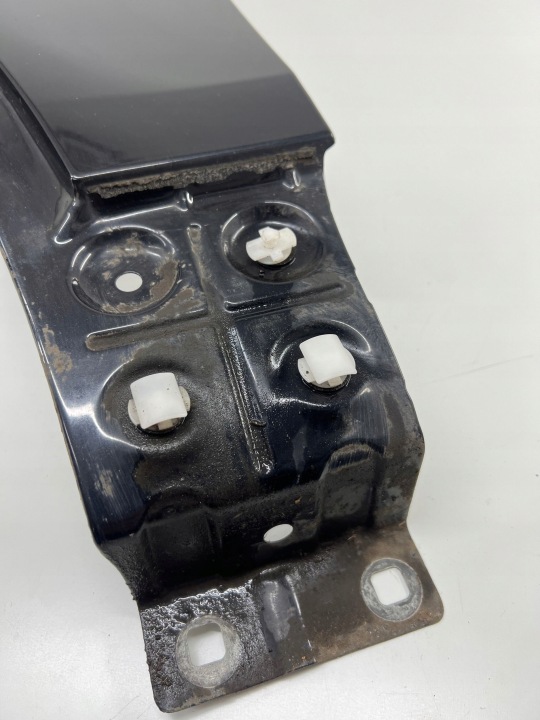 AILE GAUCHE CÔTÉ VOLKSWAGEN TOUAREG II 7P6821105