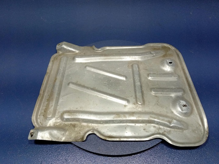 SKODA OCTAVIA IV PLAQUE PROTECTION CHÂSSIS 5Q0825230K