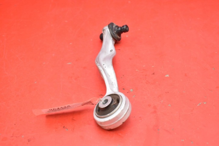 BRAS DE SUSPENSION SUPÉRIEUR DROIT AVANT AVANT M-S0645 AUDI A6 C5 3.0 V6 220 KM 01-04