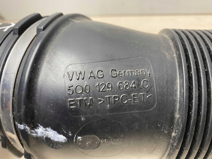 CHÂSSIS FILTRE AIR VOLKSWAGEN PASSAT B8 2020 5Q0129601BB