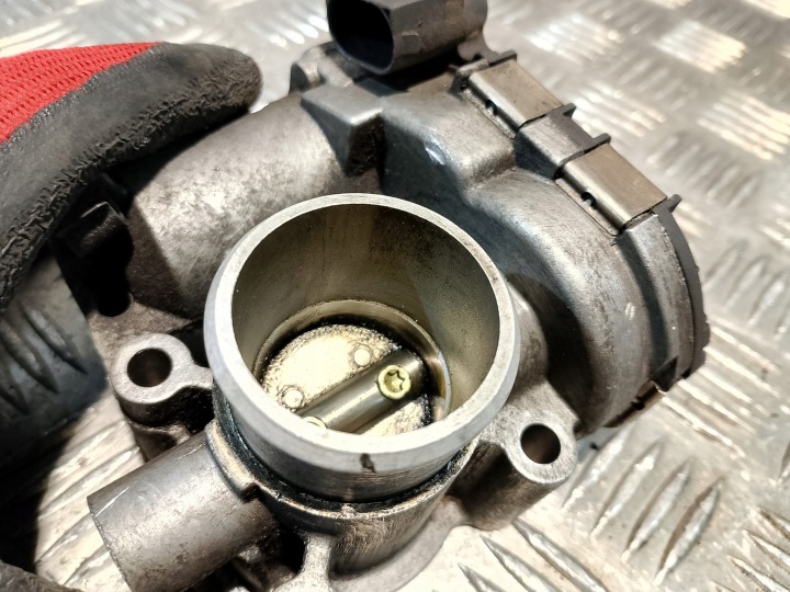 PAPILLON DES GAZ SMART FORTWO 0.6 B BOSCH 0205003055 0003094V006 A160141225