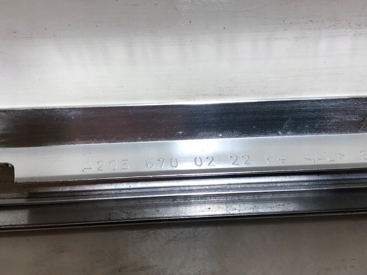 MERCEDES W205 UNIVERSEL MOULURE DÉCORATIVE CHROME DROIT ARRIÈRE A2056700222