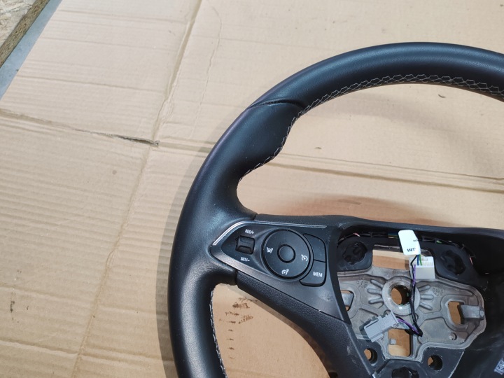 VOLANT CUIR CUIR EN BON ÉTAT ÉTAT 39172771 OPEL CROSSLAND X 17-