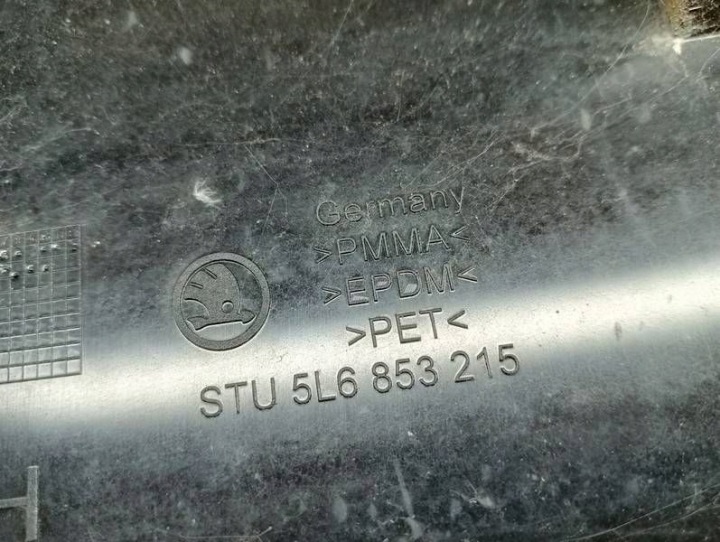 SKODA YETI 5L 09-13R REVÊTEMENT PROTECTION MONTANTS GAUCHE ARRIÈRE 5L6853215