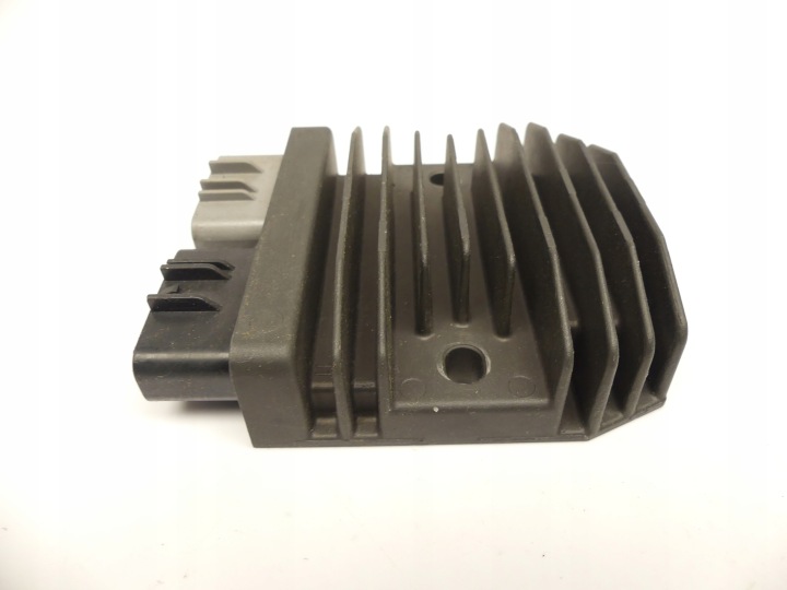 RÉGULATEUR TENSION YAMAHA MT07 MT 07 19+