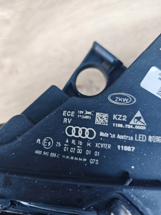 PROJECTEUR AUDI Q7 4M 4M0941035C