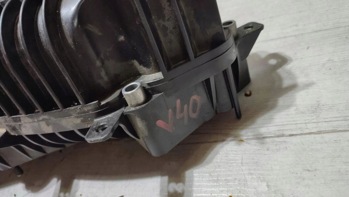VOLVO V40 2018 COLLECTEUR ADMISSION 31465677 P31465677