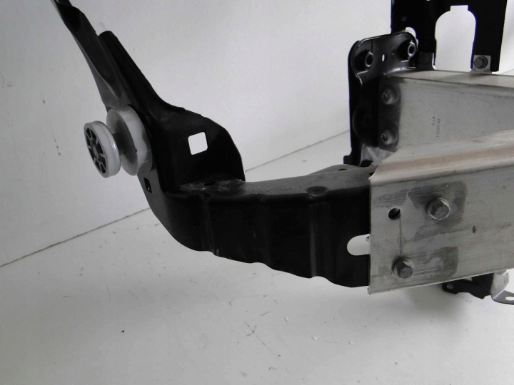 MERCEDES E CLASSE W211 LIFT CONNECTEUR POUTRE OCULAIRE