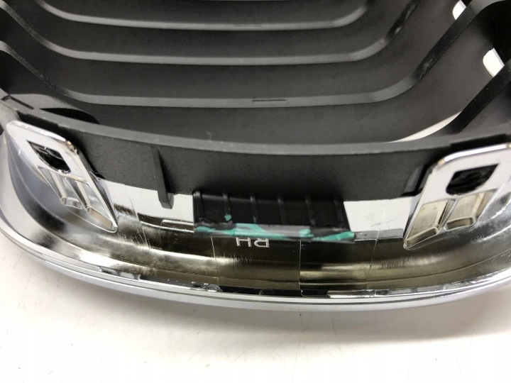 BMW 1 F20 F21 2012 DROITE CALANDRE SUPÉRIEURE RADIATEUR 7239022