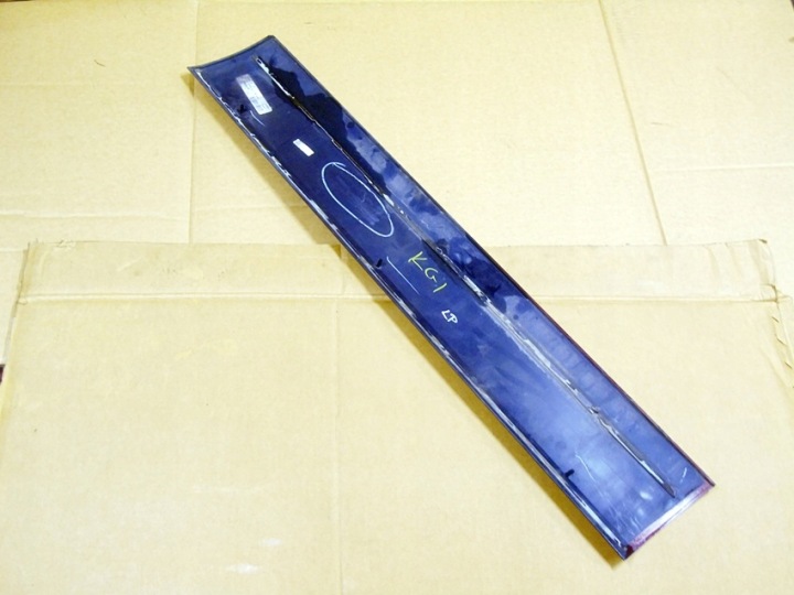 MOULURE PROTECTION PORTES GAUCHE AVANT CHRYSLER PACIFICA I 4.0 V6 2007 03-08