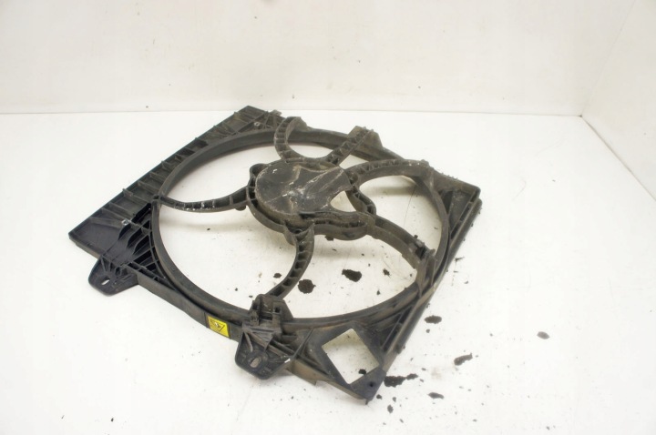UN132 OPEL CORSA F 1.5D CHÂSSIS CHÂSSIS VENTILATEUR RADIATEUR