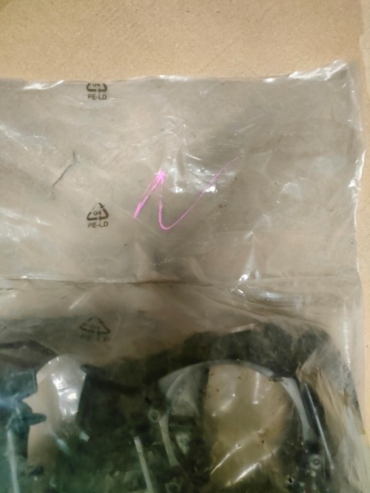 CHÂSSIS FIXATION HALOGÈNE RENAULT TRAFIC III 269112699R 269167471R