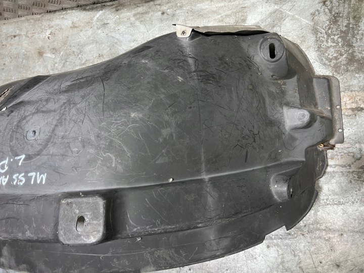 MERCEDES ML 55 AMG W163 LIFT PASSAGE DE ROUE AVANT GAUCHE A1638840722