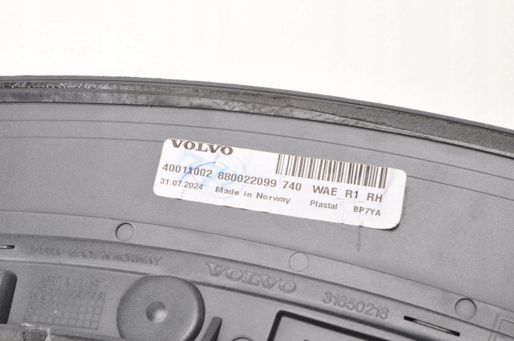 VOLVO XC60 II MOULURE REVÊTEMENT SUR AILE DROIT AVANT 740 31650218