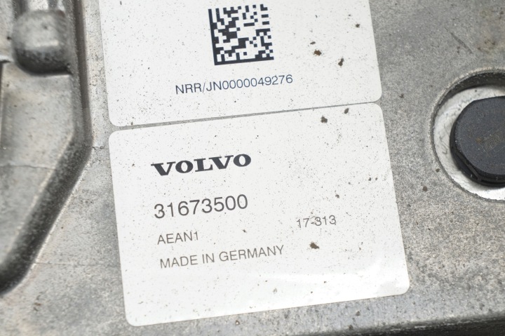VOLVO XC60 II 17R T8 CONVERTISSEUR INWERTER FALOWNIK 31673500