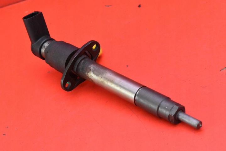 INJECTEUR CITROËN C6 (TD_) 5U3Q9K546AA 2.7L DIESEL 150KW 2006