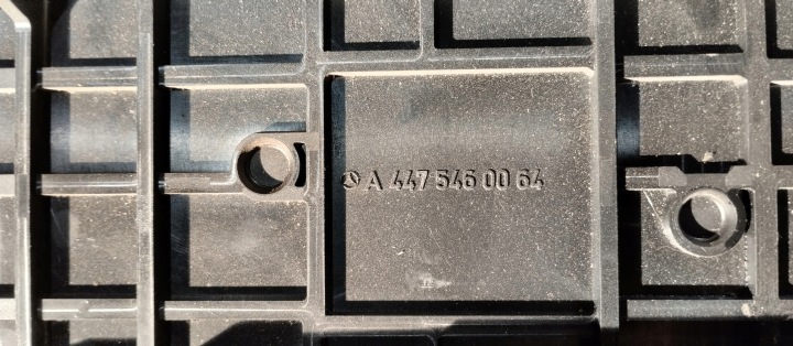 BOÎTE FUSIBLES MERCEDES VITO W447 2.2 CDI 20R A4475401440