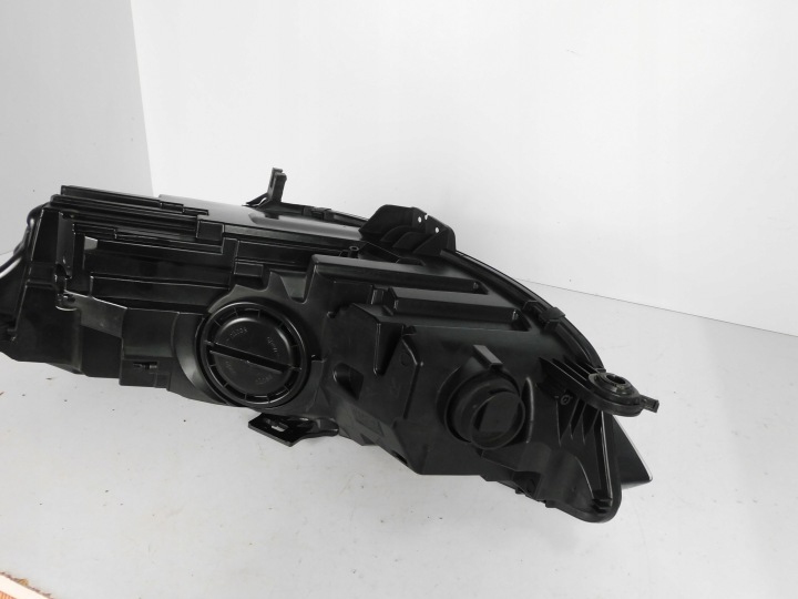 AUDI A4 B9 8W PHARE GAUCHE ORDINAIRE 8W0941011