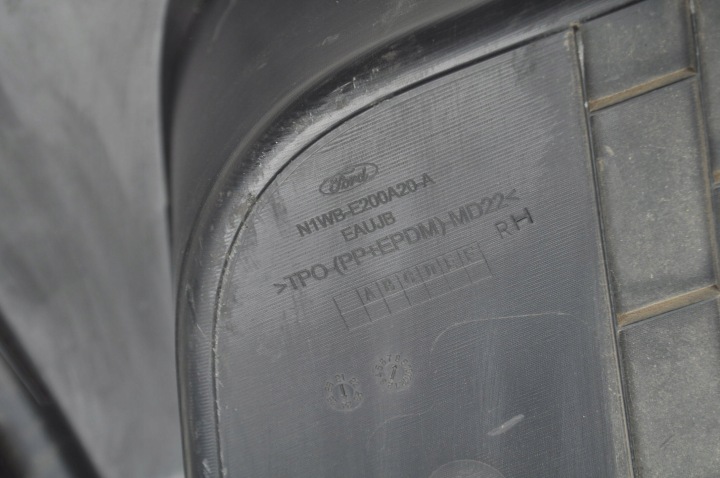 FORD RANGER VI ANGLE PHARES PARE-CHOCS DROIT ARRIÈRE N1WB-E200A20-A