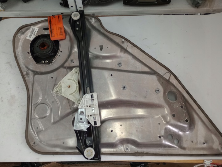 MERCEDES C W204 2010 ÉLÉVATEUR PETIT MOTEUR VITRES DROIT ARRIÈRE UNIVERSEL EUROPE