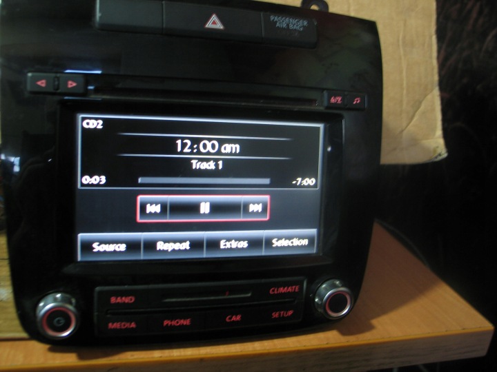 RADIO AUTOMOBILE NAVIGATION VW TOUAREG 10-15R. 7P6035180