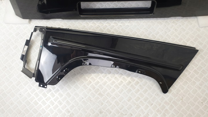G-KLASA W463 AMG CAPOT AILE PARE-CHOCS AVANT AVANT