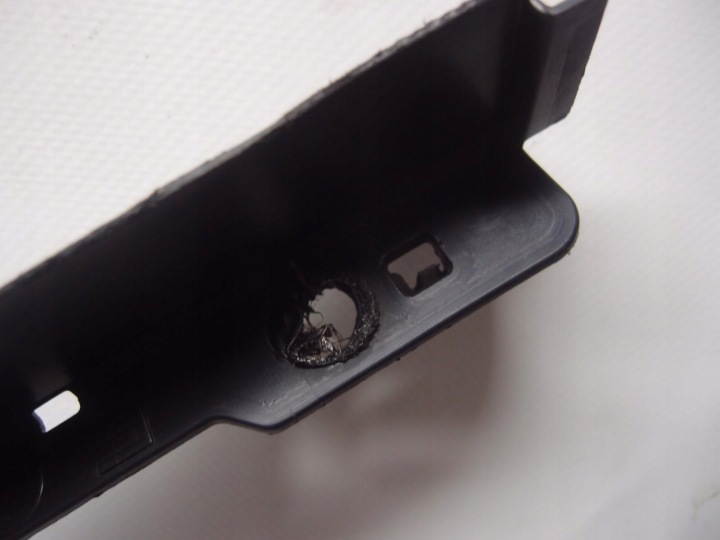 MOULURE PARE-CHOCS DROIT AVANT MAZDA 2 DE D651-519H1