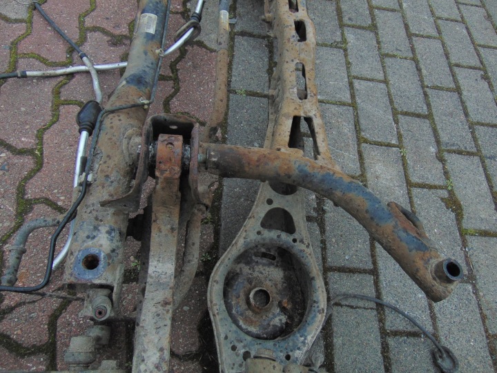 POUTRE AXE SUSPENSION ARRIÈRE VW GOLF TOURAN I EUROPE