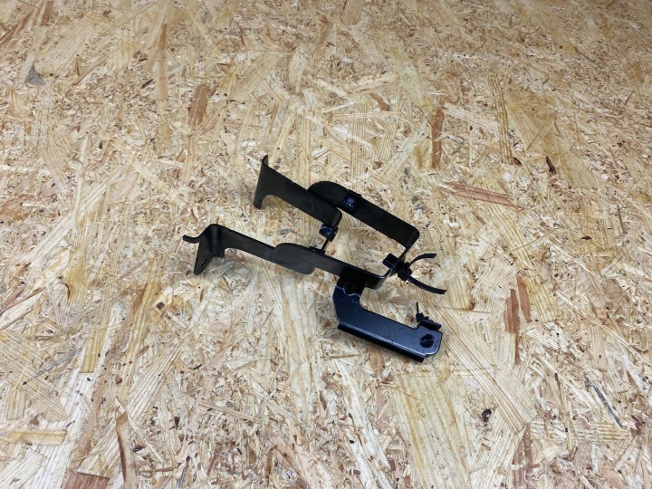 SUPPORT POIGNÉE FIXATION ÉLECTROVANNE VOLVO XC40 C40 32208567