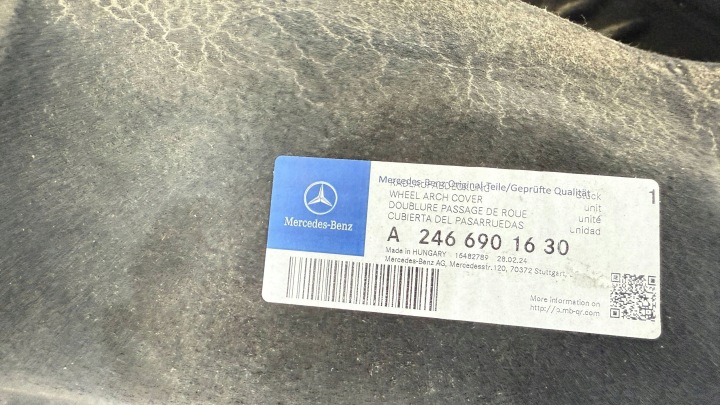 MERCEDES B-KLASA W246 PASSAGE DE ROUE DROIT ARRIÈRE ARRIÈRE A2466901630