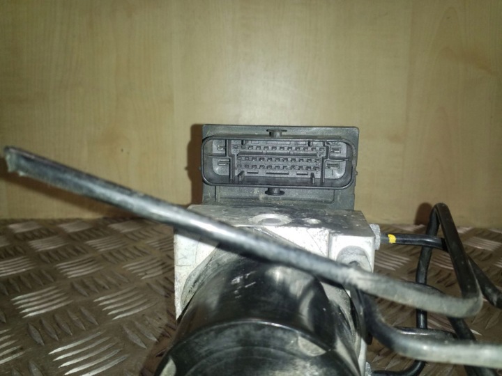 SKODA FABIA MK2 (5J) POMPE ABS 6R0907379C0002