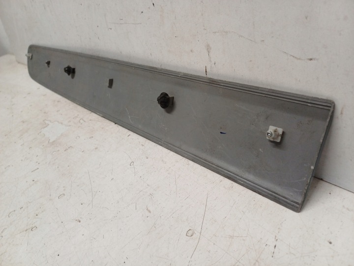 KIA CARNIVAL LIFT 10- MOULURE PORTES GAUCHE ARRIÈRE 877214D100