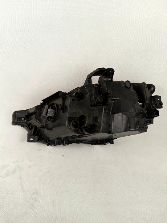 VOLVO XC60 II PHARE AVANT DROITE COMPLET LED MID 17-23R. 32133545 HANDAN81