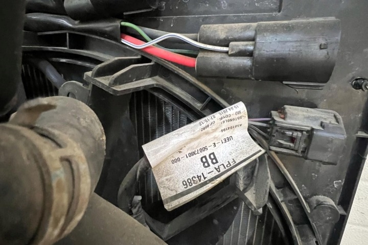 ENSEMBLE RADIATEURS LAND ROVER FPLA8260CB DIESEL 2017