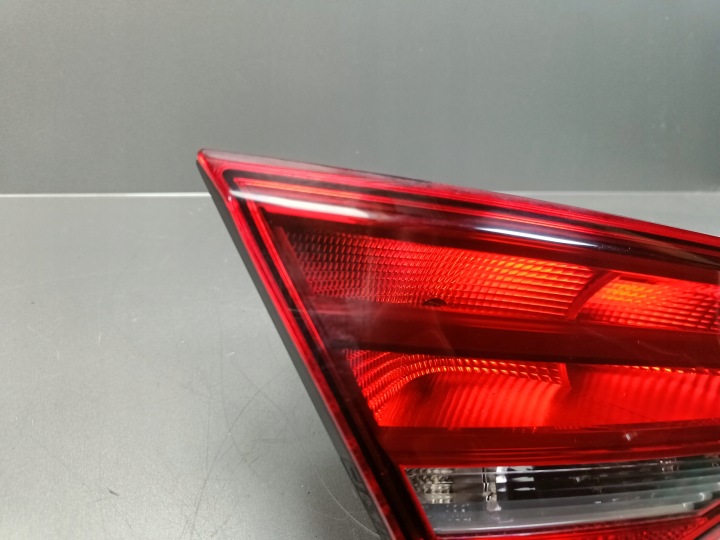 PHARE GAUCHE ARRIÈRE GAUCHE ARRIÈRE DANS COUVERCLE DE COFFRE 8V4945093 AUDI A3 8V 5D SPORTBACK