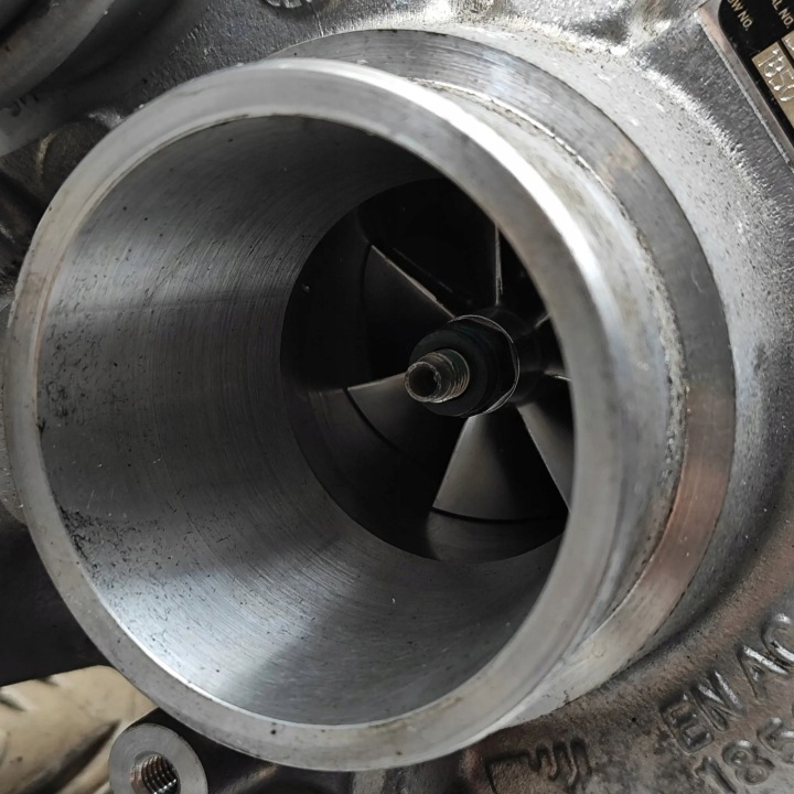 TURBINE MERCEDES-BENZ AMG GT (C190) A1770900080 31658880 4.0L 340KW 2016