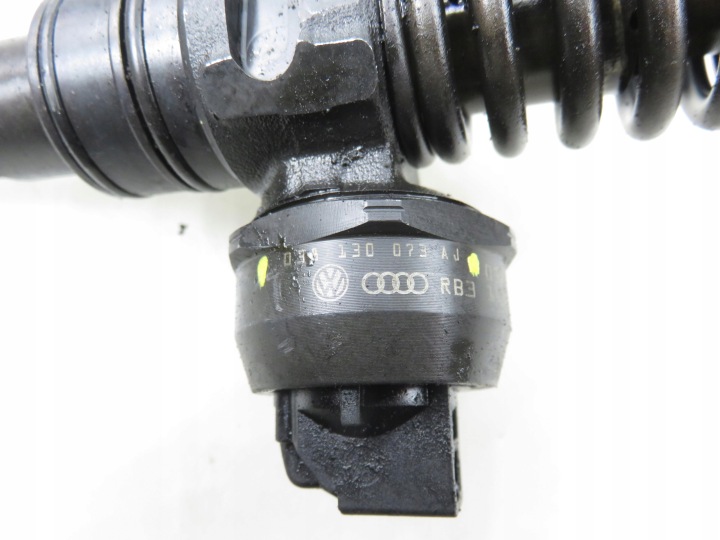 POMPE À INJECTION VW AUDI SEAT SKODA 1.9 TDI 038130073AJ 0414720037