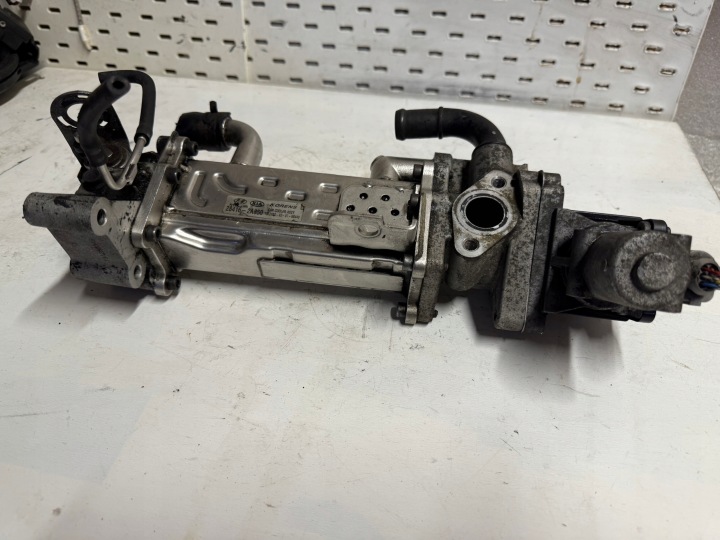 KIA SPORTAGE III HYUNDAI IX35 1.7 VANNE EGR RADIATEUR GAZ D'ÉCHAPPEMENT 28410-2A850