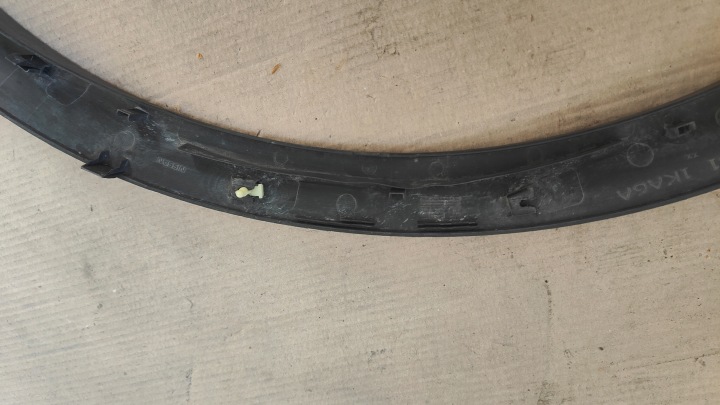 NISSAN X-TRAIL T32 MOULURE GARDE-BOUE GAUCHE ARRIÈRE 63861 1KA6A