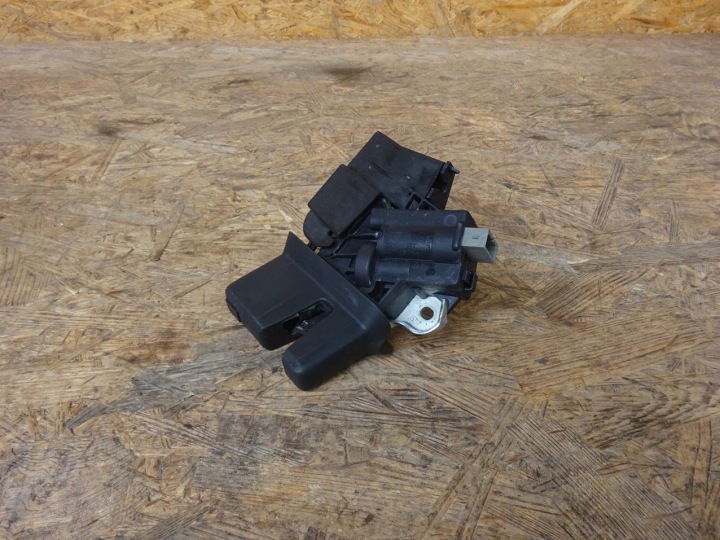 AUDI A4 B7 A4 B8 BERLINE SERRURE LOQUET COUVERCLES DE COFFRE ARRIÈRE ARRIÈRE COUVERCLES DE COFFRE 4F5827505D