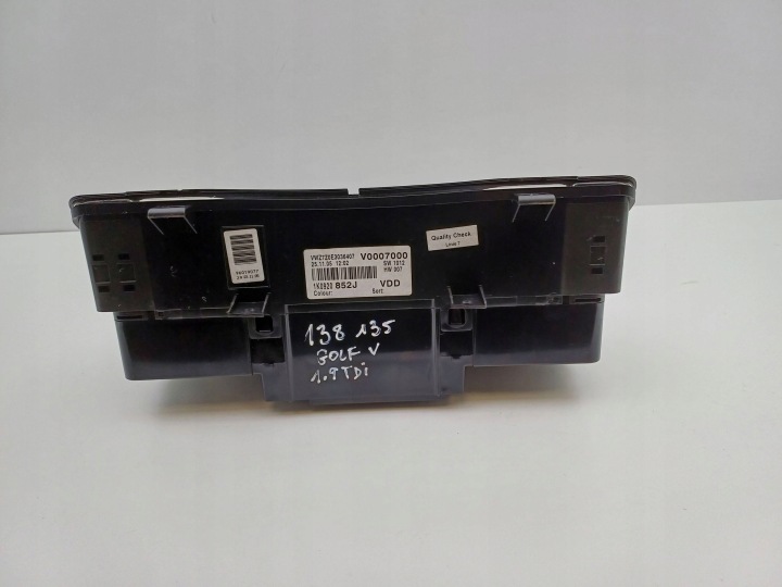 COMPTEUR COMPTEUR TABLEAU DE BORD VW GOLF V 1.9 TDI 1K0920852J NR115