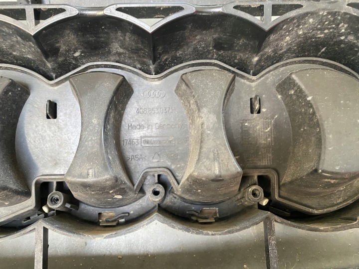 AUDI A7 GRILLE CALANDRE 4G8853651G