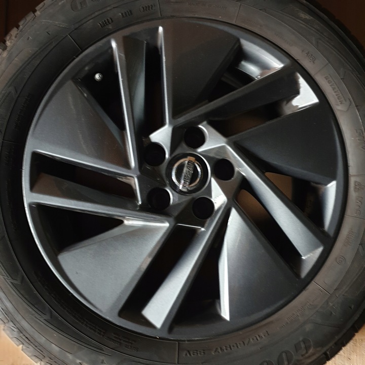 NISSAN QASHQAI 3 J12 21-24 RUEDAS JUKE 215/65R17 INVIERNO 