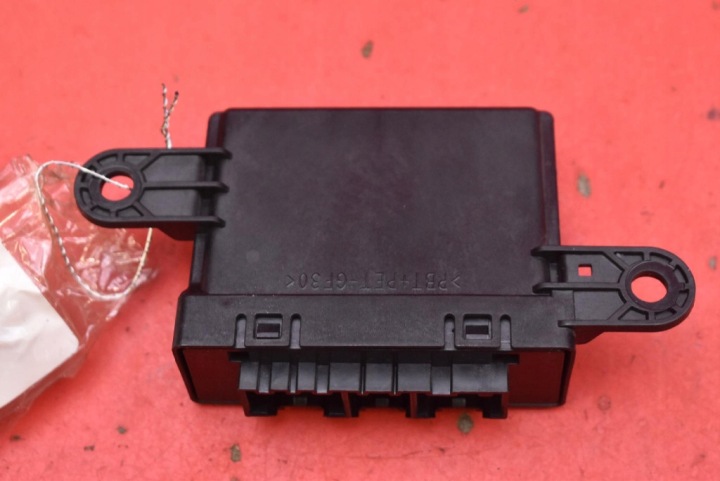 CONTRÔLEUR MODULE STATIONNEMENT PDC 84211899 OPEL INSIGNIA B 17-20