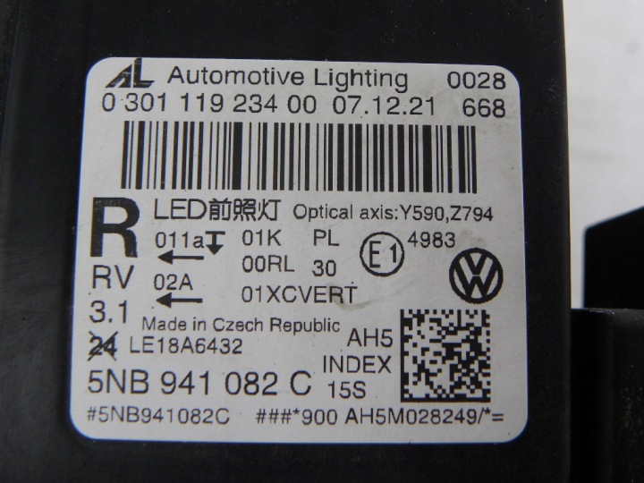 VOLKSWAGEN TIGUAN II LIFT FULL-LED LAMPE PRZEDNIOM DROITE CÔTÉ 2021 ANNÉE