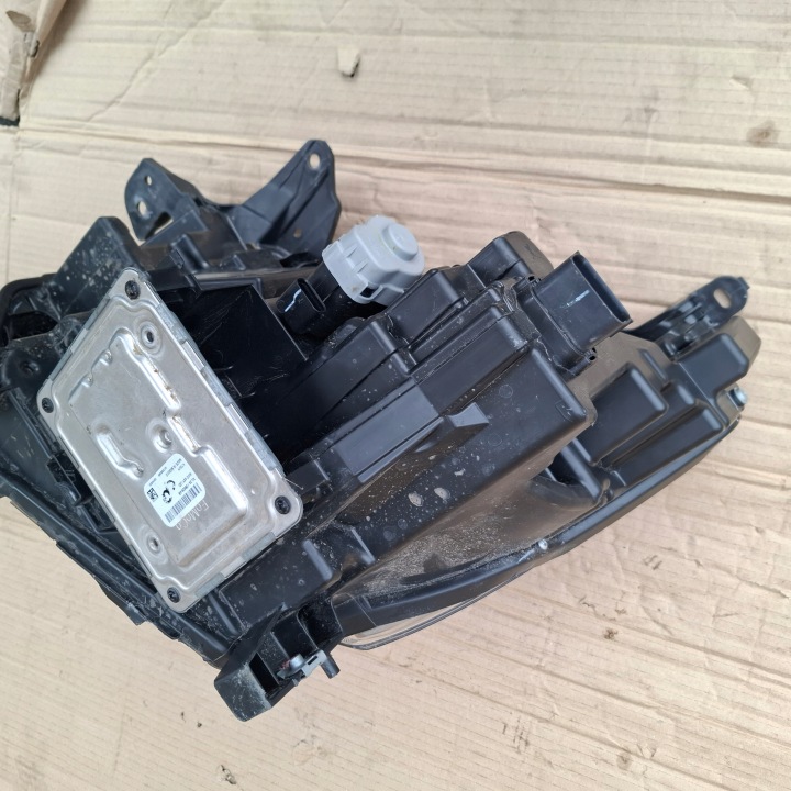 VOLKSWAGEN AMAROK II 2 23- 24- PHARE DROITE AVANT AVANT COMPLET LED IQ LIGHT